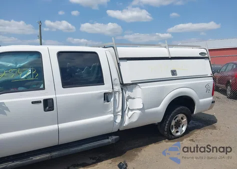 2015 Ford F-250 Xlt из США, поврежденный, VIN 1FT7W2BT5FEA84828